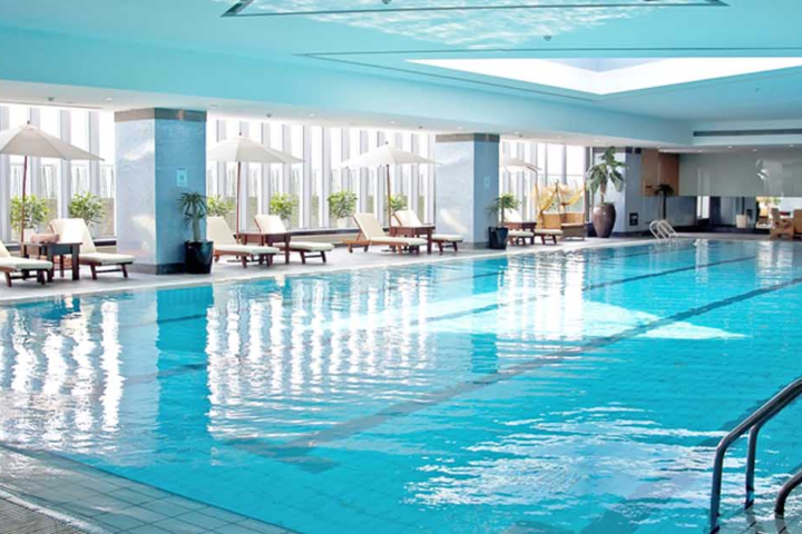 If you want to beat the heat in Dubai while still swimming, there are lots of pools throughout the city.